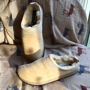 haflinger snowbird clogs